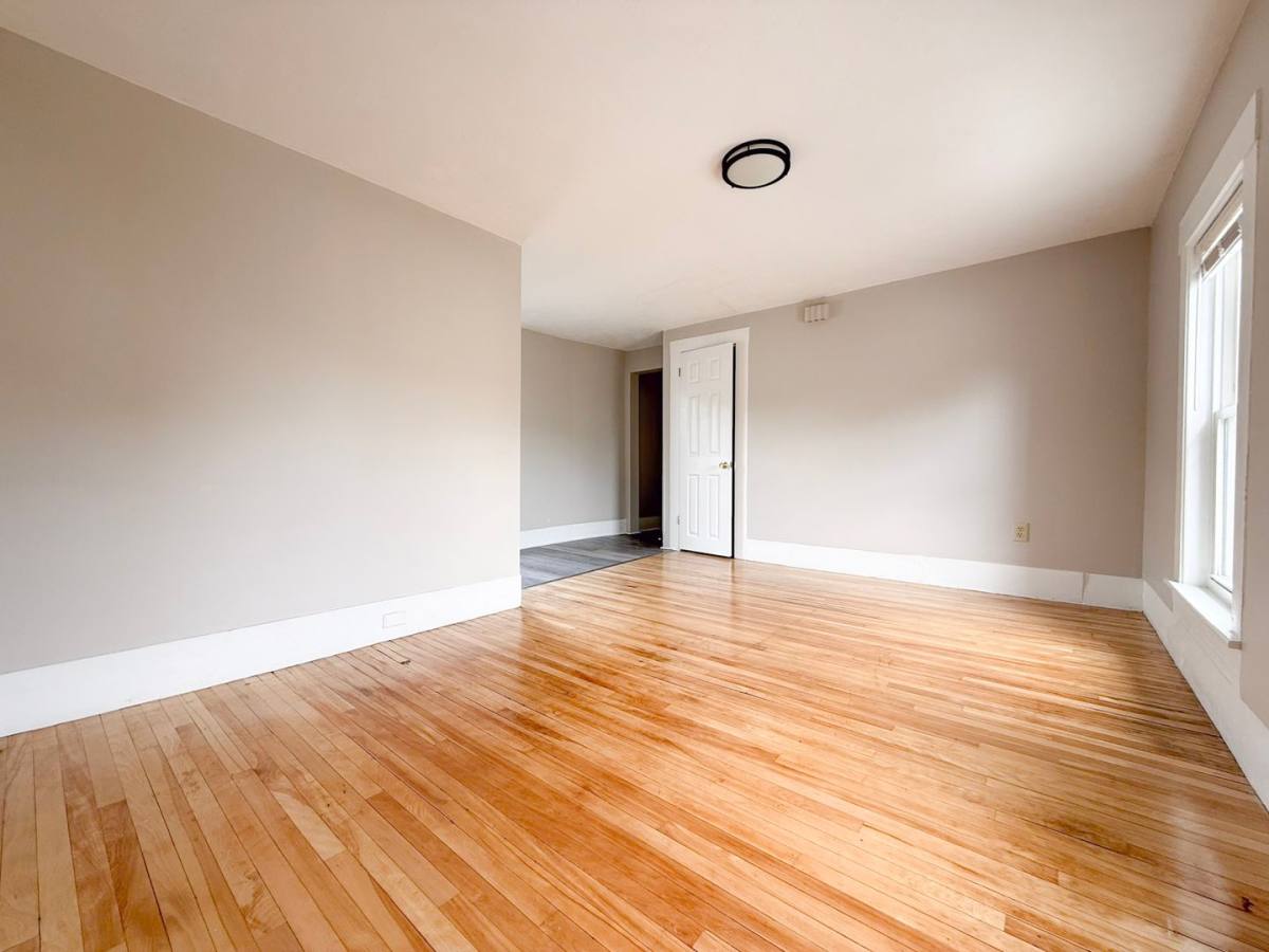 Apartment for rent at 25 Kinsley St, Nashua, NH 03060