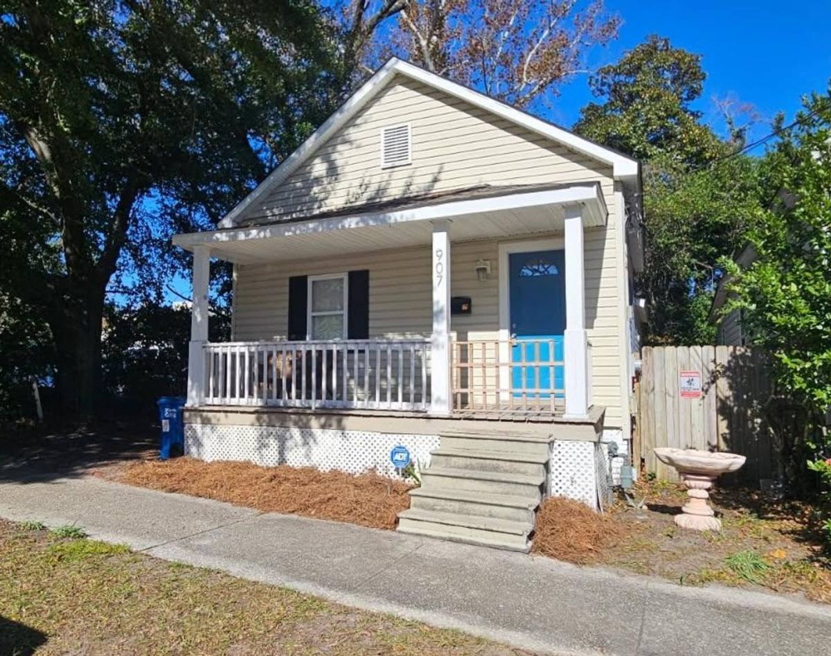 House for rent at 907 Dock St, Wilmington, NC 28401