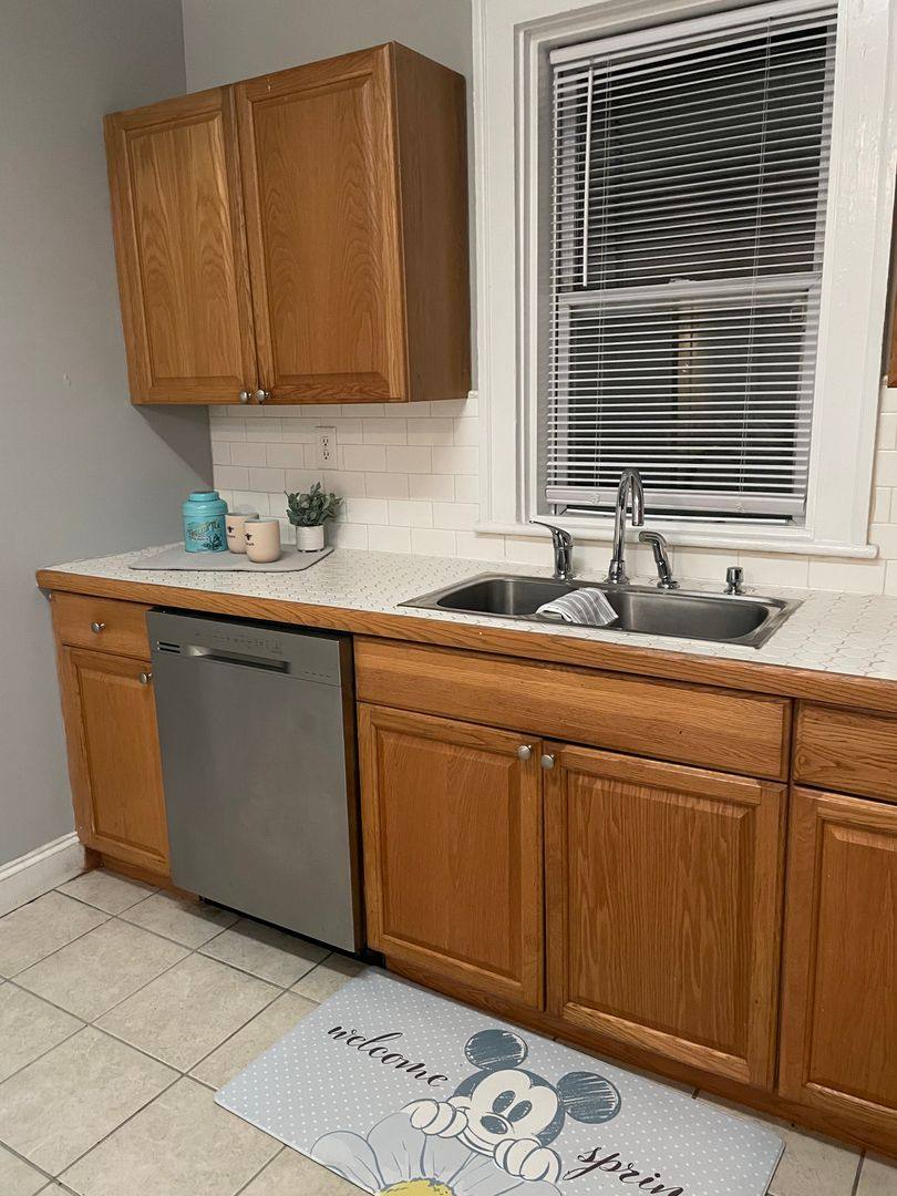House for rent at 907 Dock St, Wilmington, NC 28401