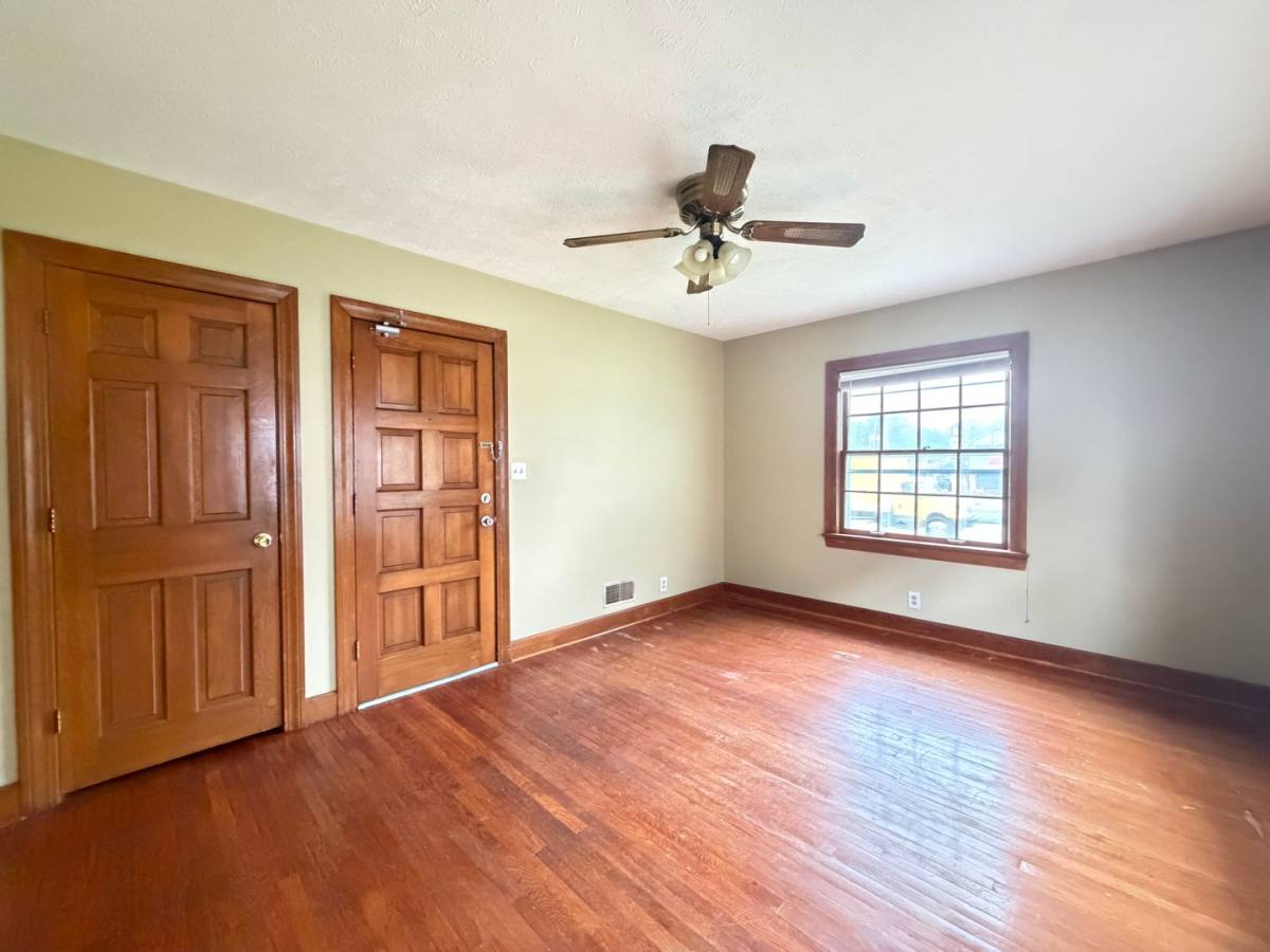 Apartment for rent at 5100 S 3rd St, Louisville, KY 40214