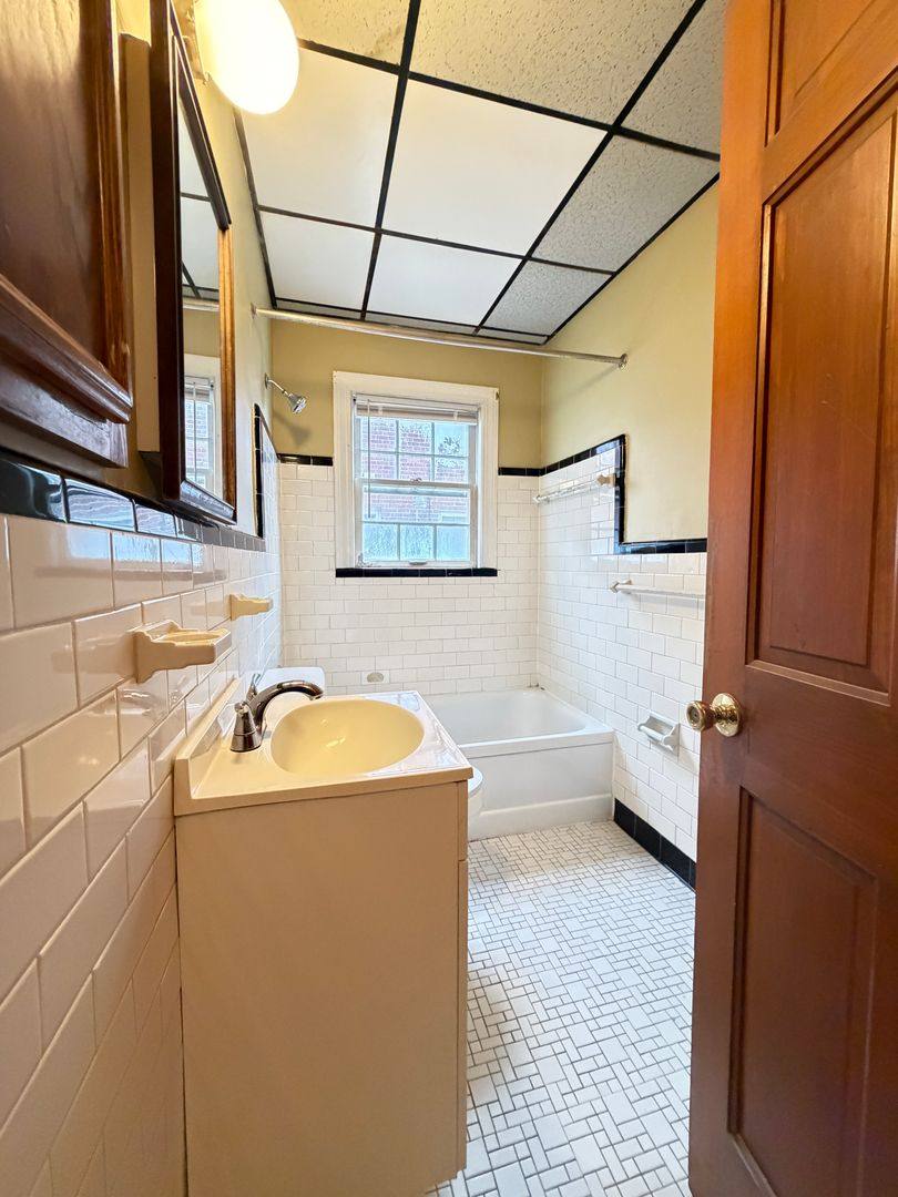 Apartment for rent at 5100 S 3rd St, Louisville, KY 40214