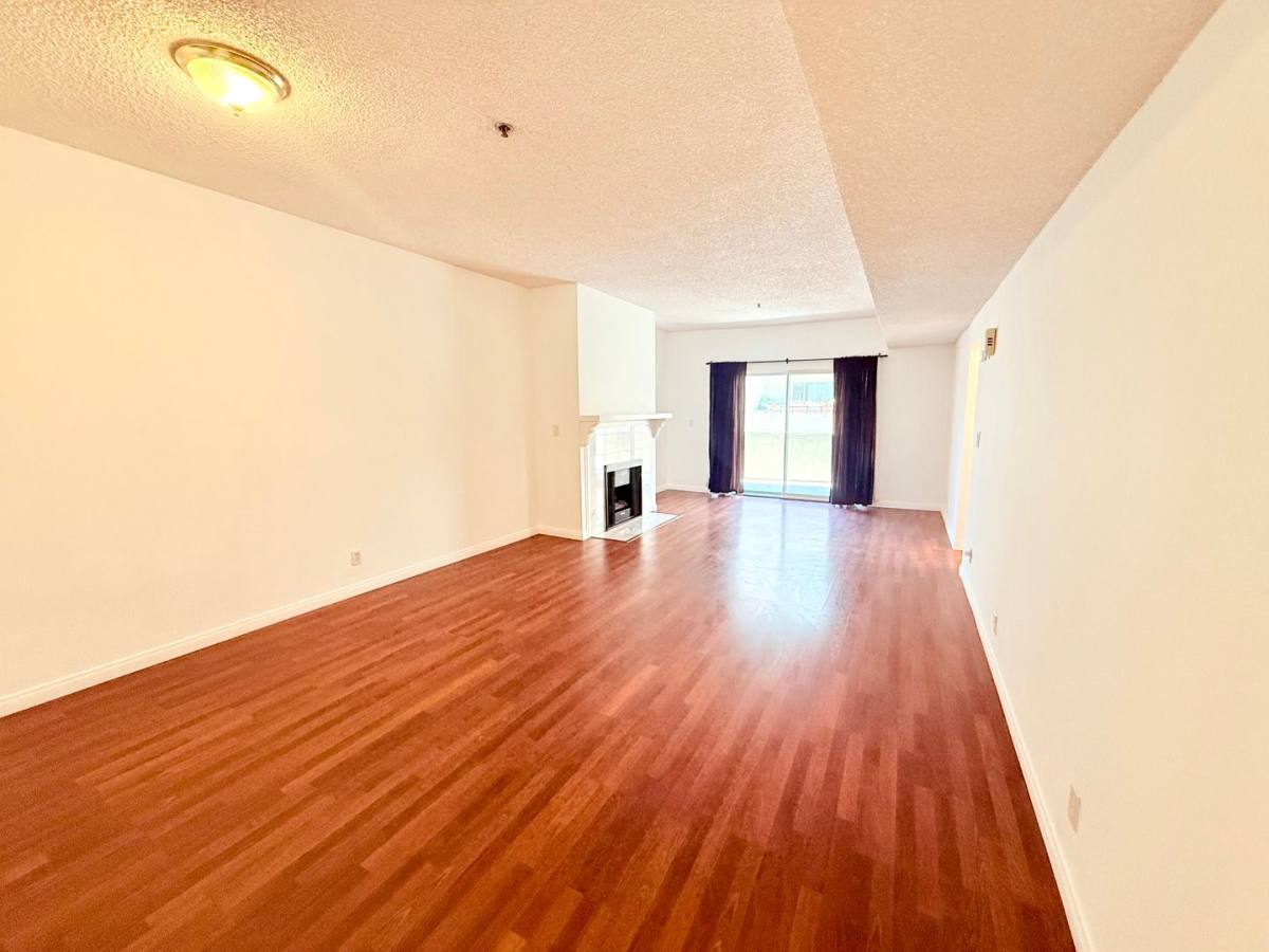 Condo for rent at 2905 Montrose Ave #416, La Crescenta, CA 91214
