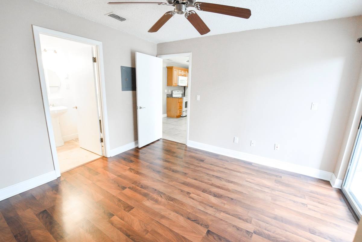Apartment for rent at 2585 Grassy Point Dr, Lake Mary, FL 32746