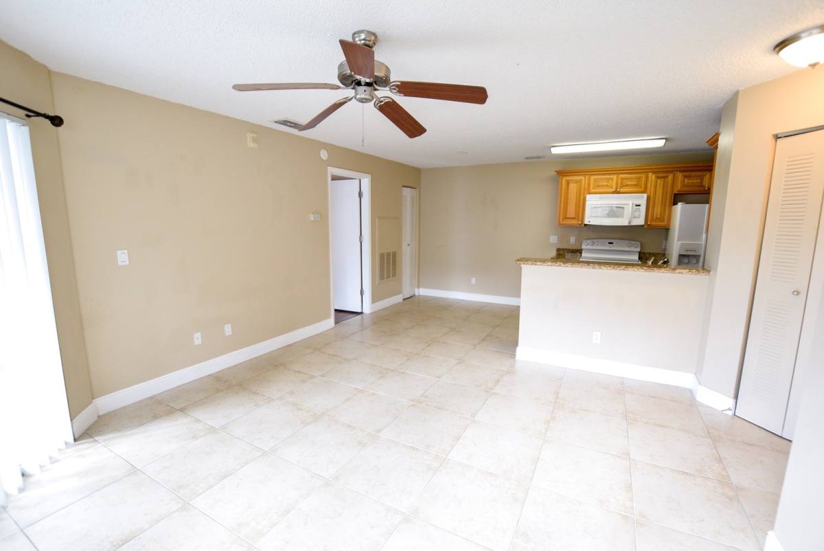 Apartment for rent at 2585 Grassy Point Dr, Lake Mary, FL 32746