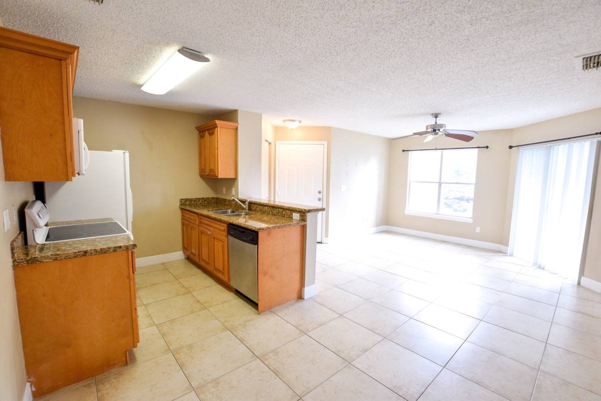 Apartment for rent at 2585 Grassy Point Dr, Lake Mary, FL 32746