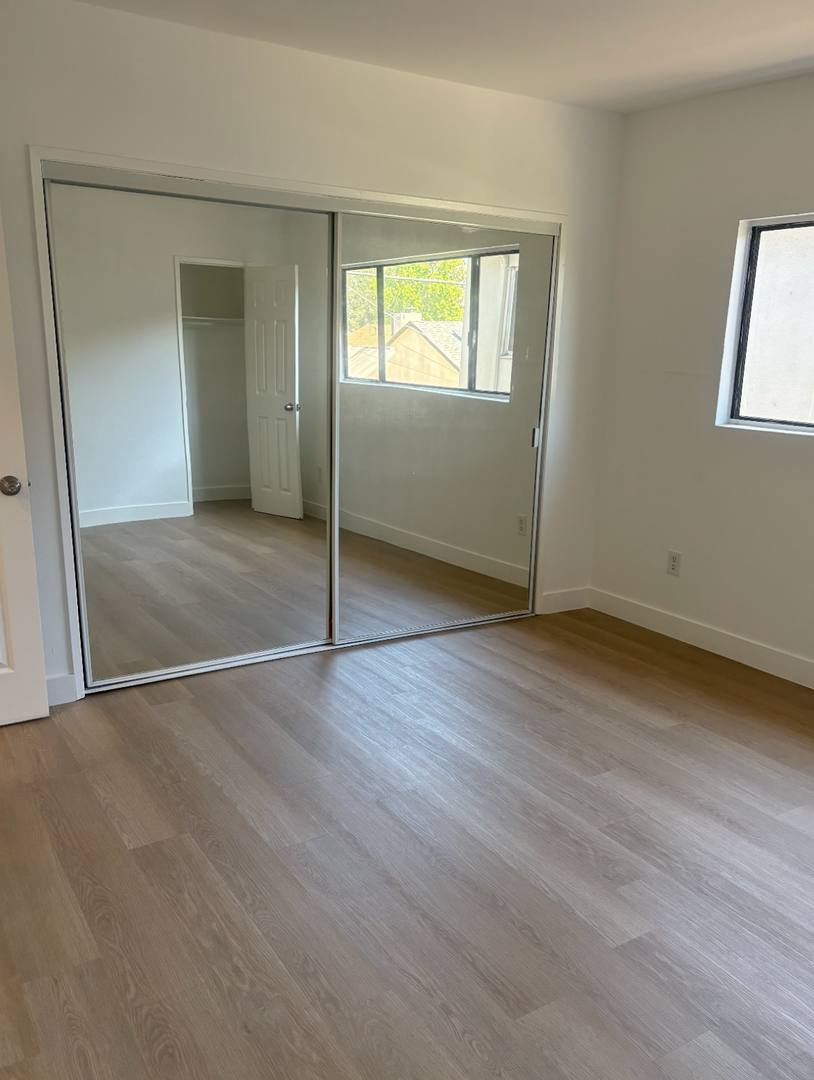 Apartment for rent at 7061 Whitsett Ave, North Hollywood, CA 91605