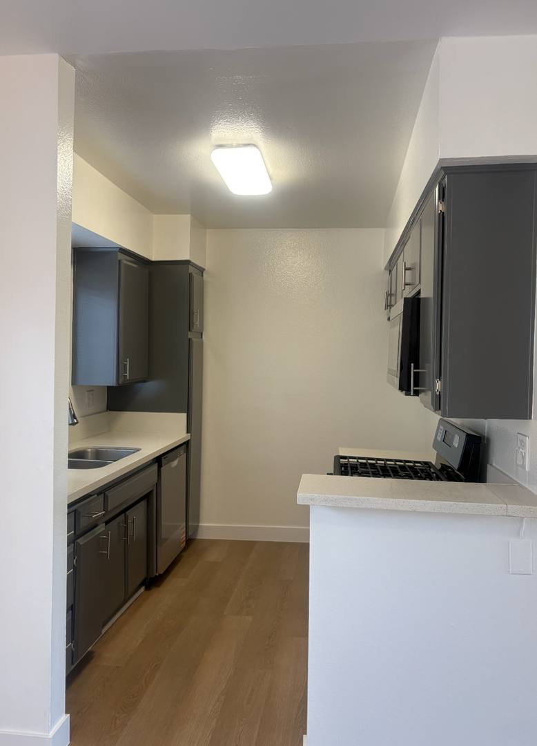 Apartment for rent at 7061 Whitsett Ave, North Hollywood, CA 91605