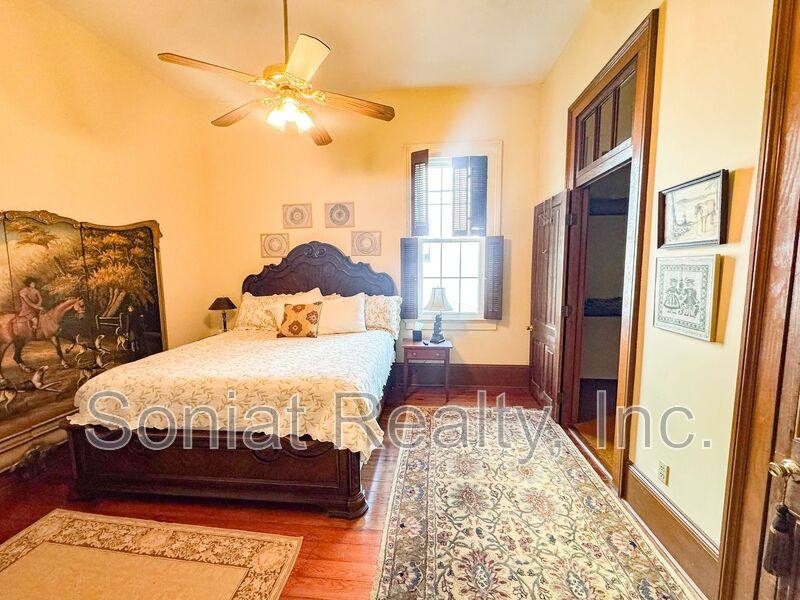 Apartment for rent at 2726 Prytania St #7, New Orleans, LA 70130