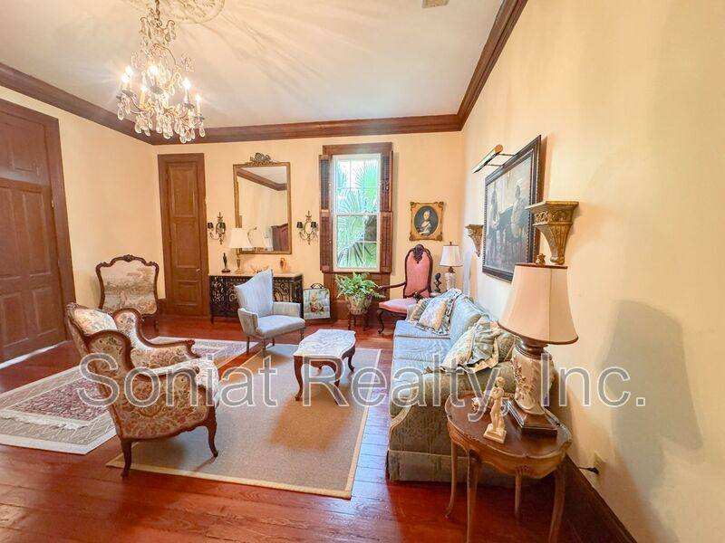 Apartment for rent at 2726 Prytania St #7, New Orleans, LA 70130
