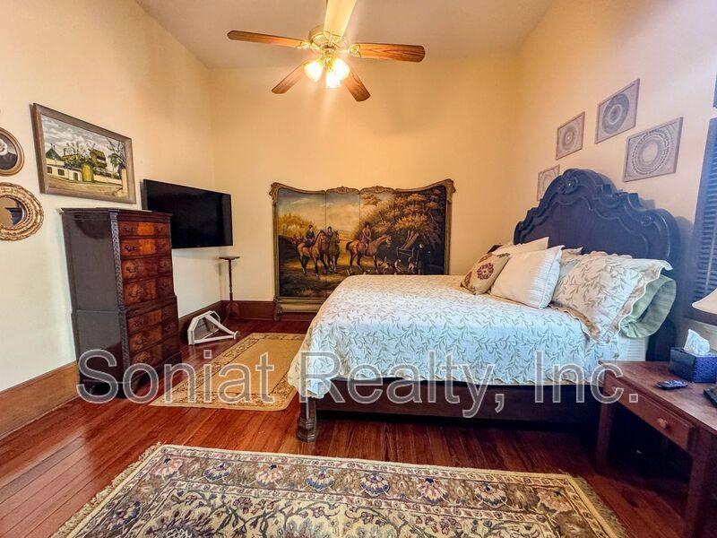 Apartment for rent at 2726 Prytania St #7, New Orleans, LA 70130