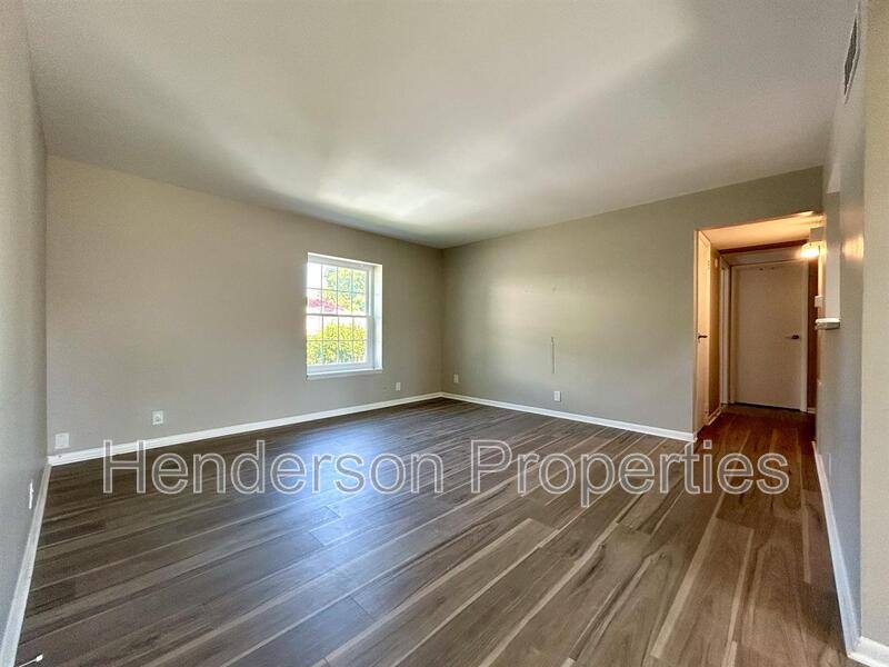 Apartment for rent at 2614-D Park Rd, Charlotte, NC 28209