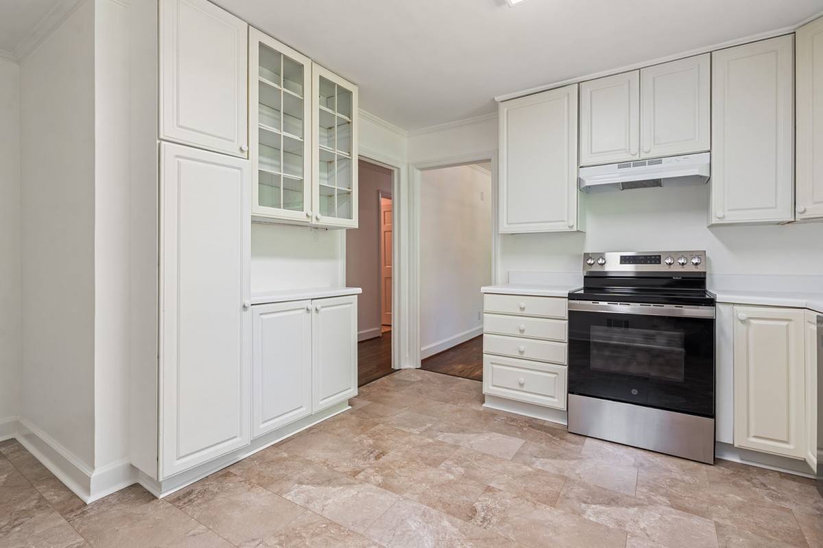 House for rent at 1209 Roosevelt Dr, Chapel Hill, NC 27514