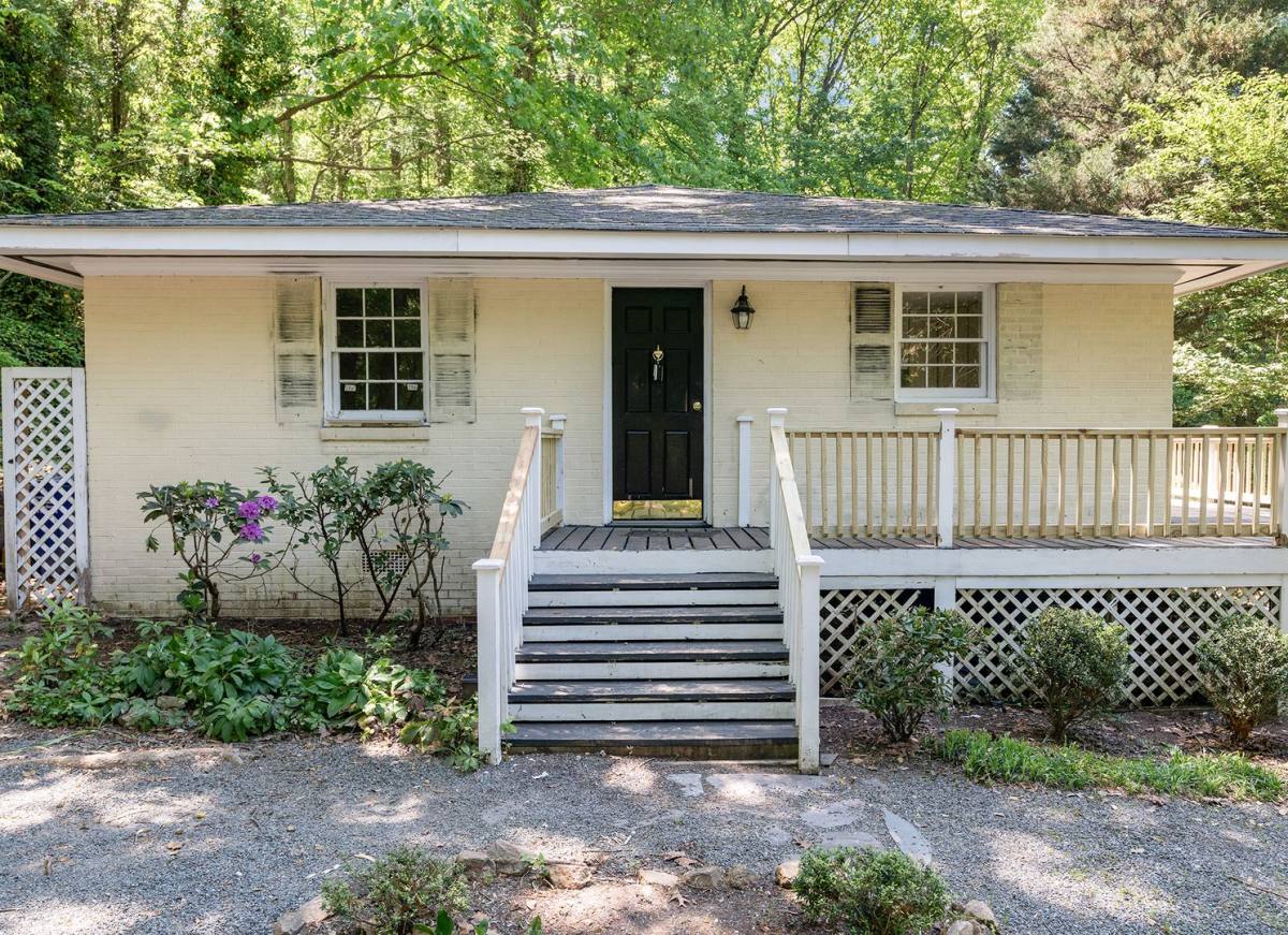 House for rent at 1209 Roosevelt Dr, Chapel Hill, NC 27514
