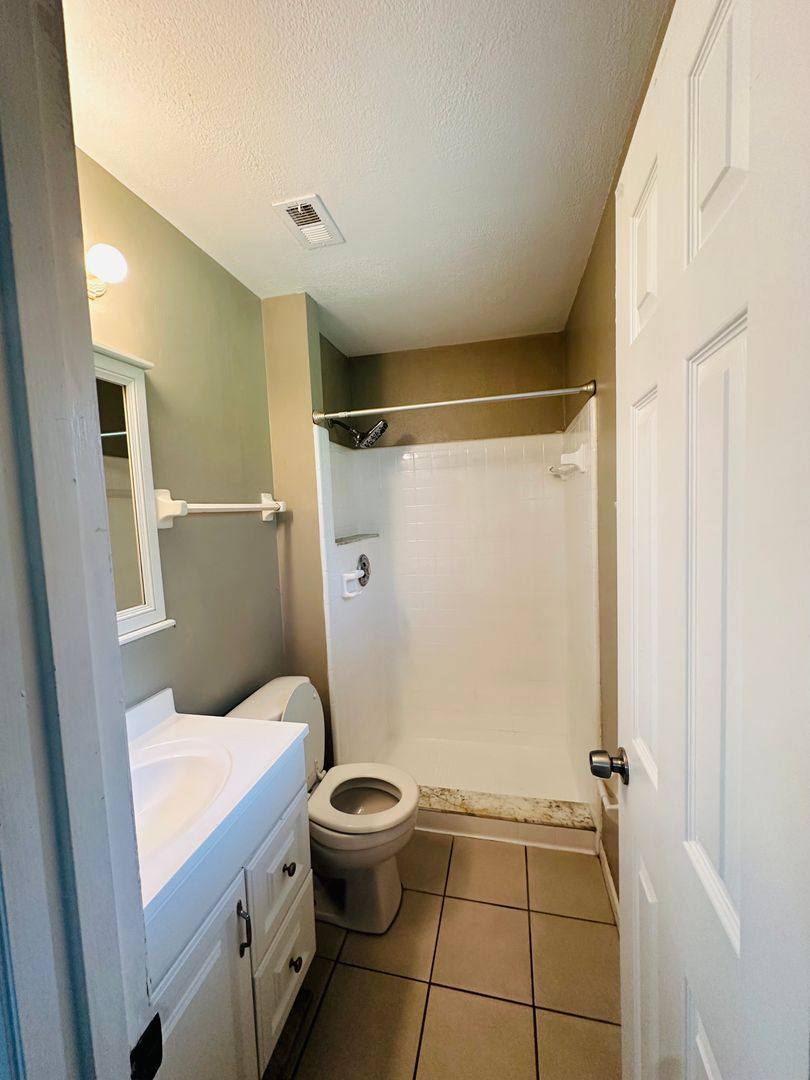 House for rent at 421 S Hawthorn Circle, Winter Springs, FL 32708