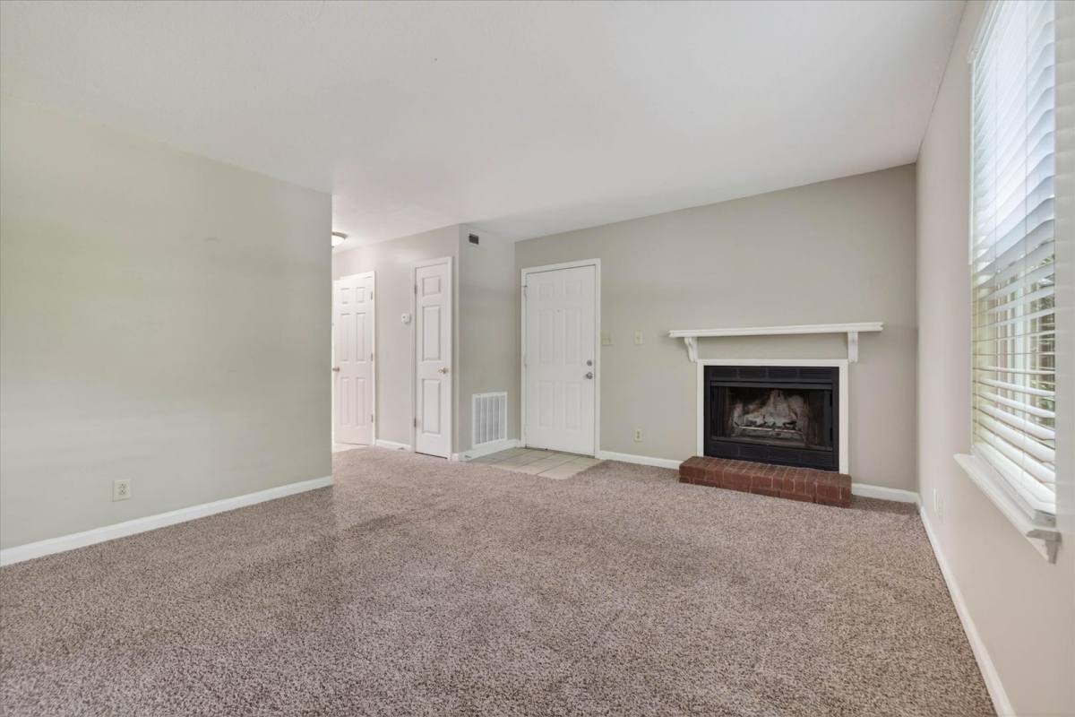 Townhouse for rent at 921 Kingsbury Dr, Clarksville, TN 37040