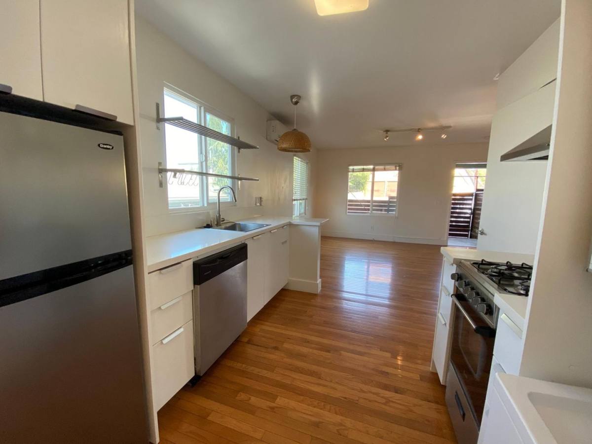 Apartment for rent at 1816 Bellevue Ave, Los Angeles, CA 90026