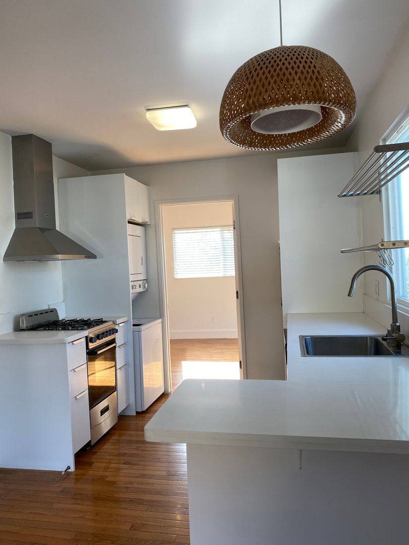 Apartment for rent at 1816 Bellevue Ave, Los Angeles, CA 90026