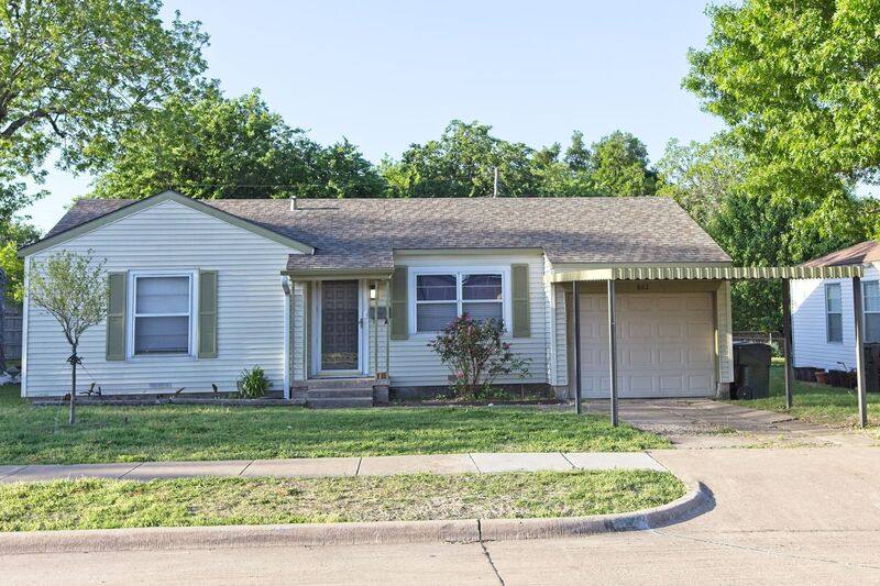 House for rent at 802 22nd St, Plano, TX 75074