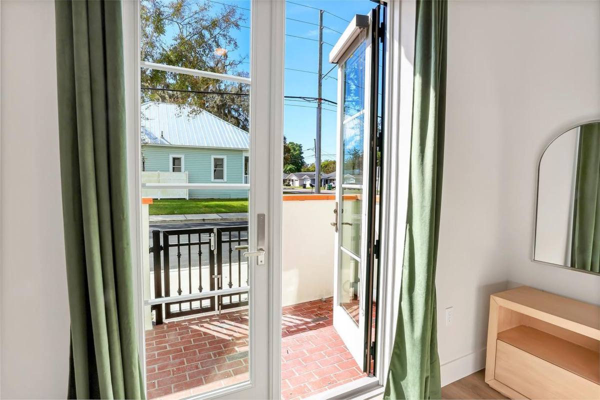 Apartment for rent at 11 E Smith St, Winter Garden, FL 34787