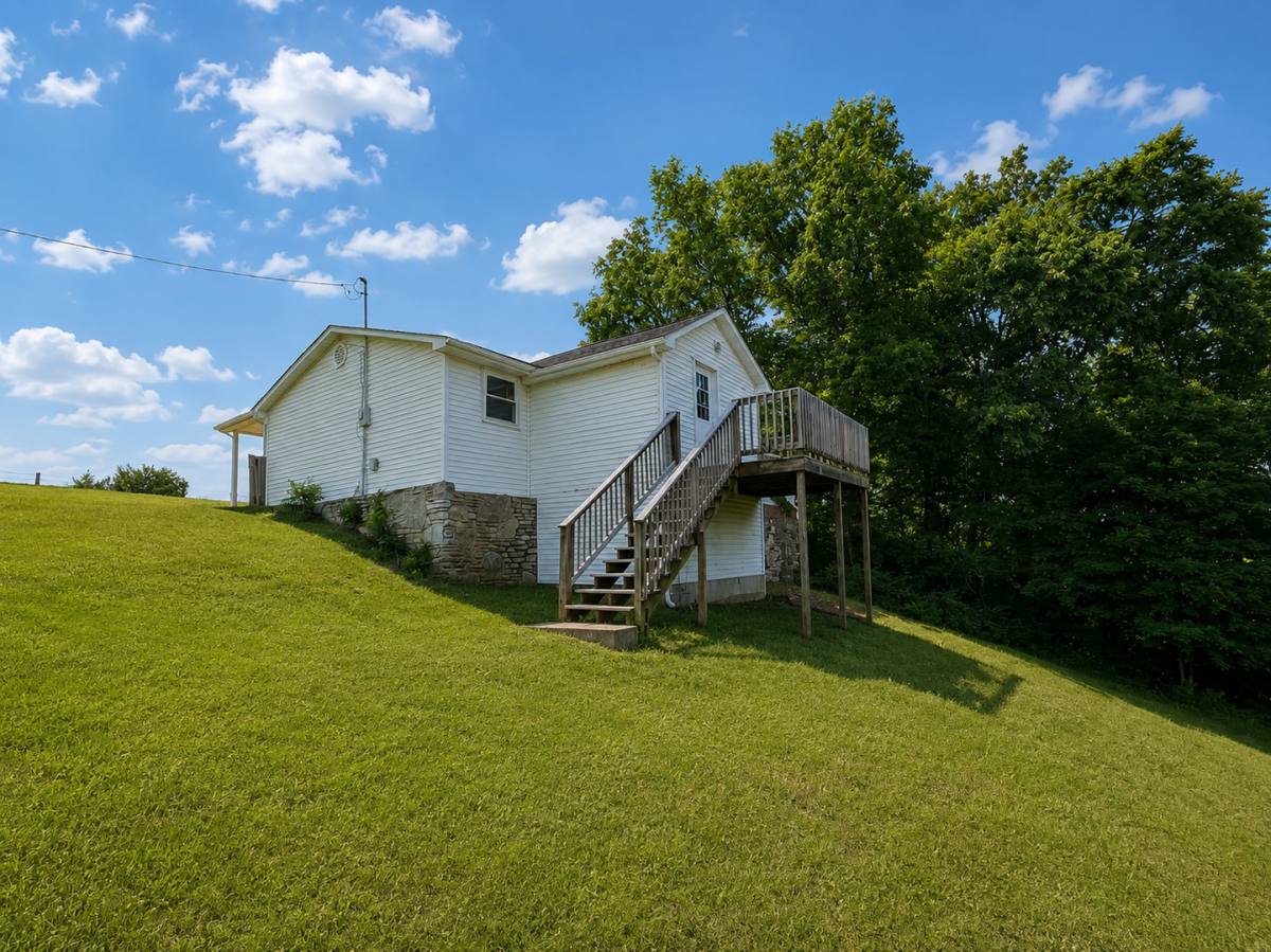 House for rent at 2274 Hempridge Rd, Shelbyville, KY 40065