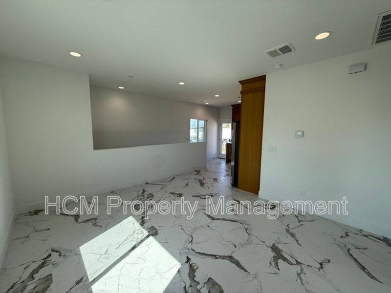 House for rent at 7643 14th St, Westminster, CA 92683