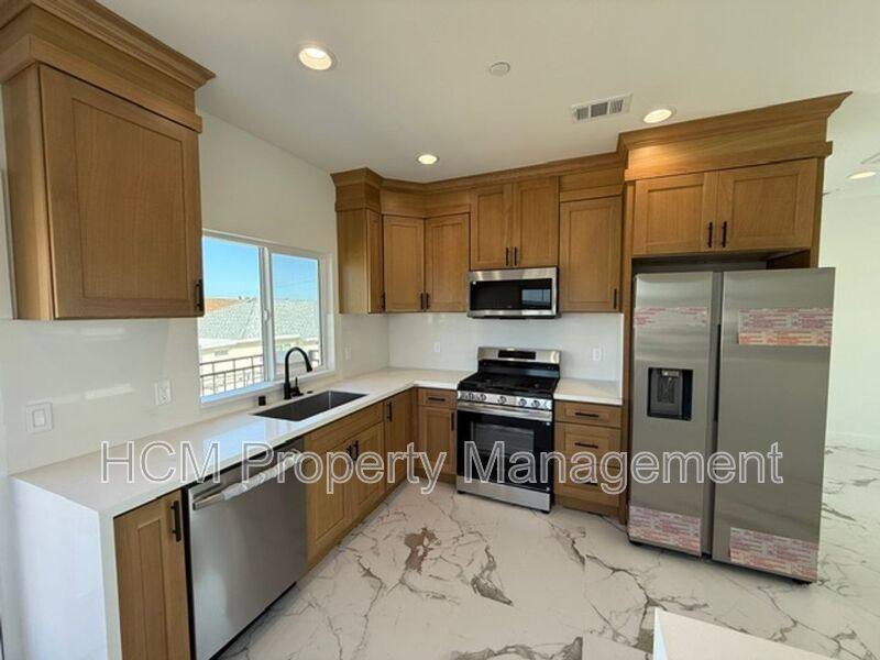 House for rent at 7643 14th St, Westminster, CA 92683