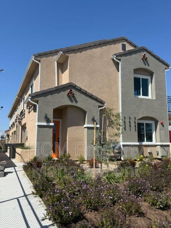House for rent at 7643 14th St, Westminster, CA 92683