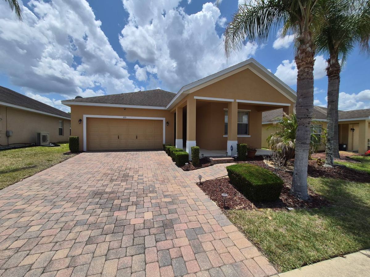House for rent at 309 Vizcay Way, Davenport, FL 33837