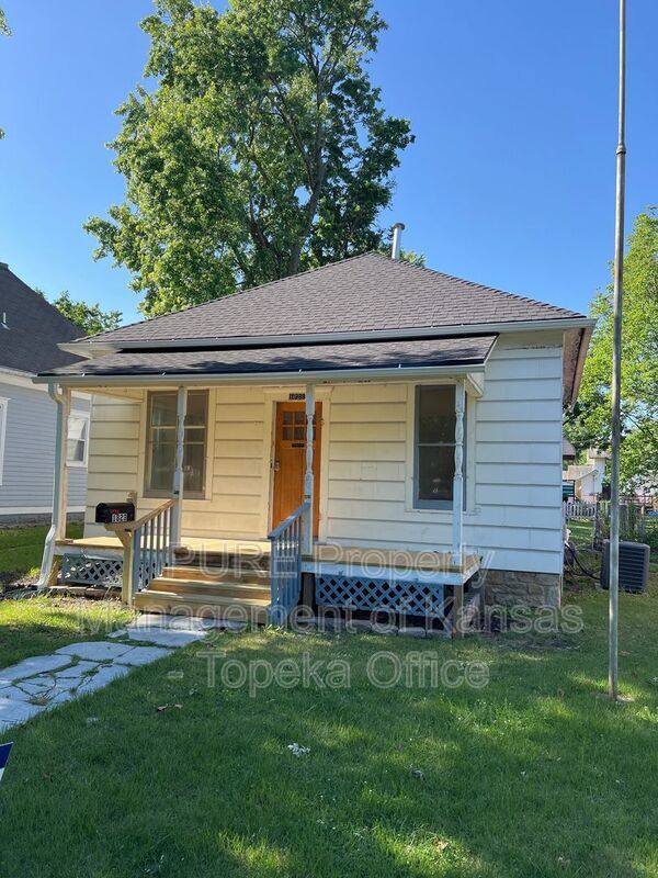 House for rent at 1823 SW 2nd St, Topeka, KS 66606