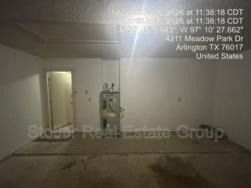 House for rent at 4211 Meadow Park Dr, Arlington, TX 76017