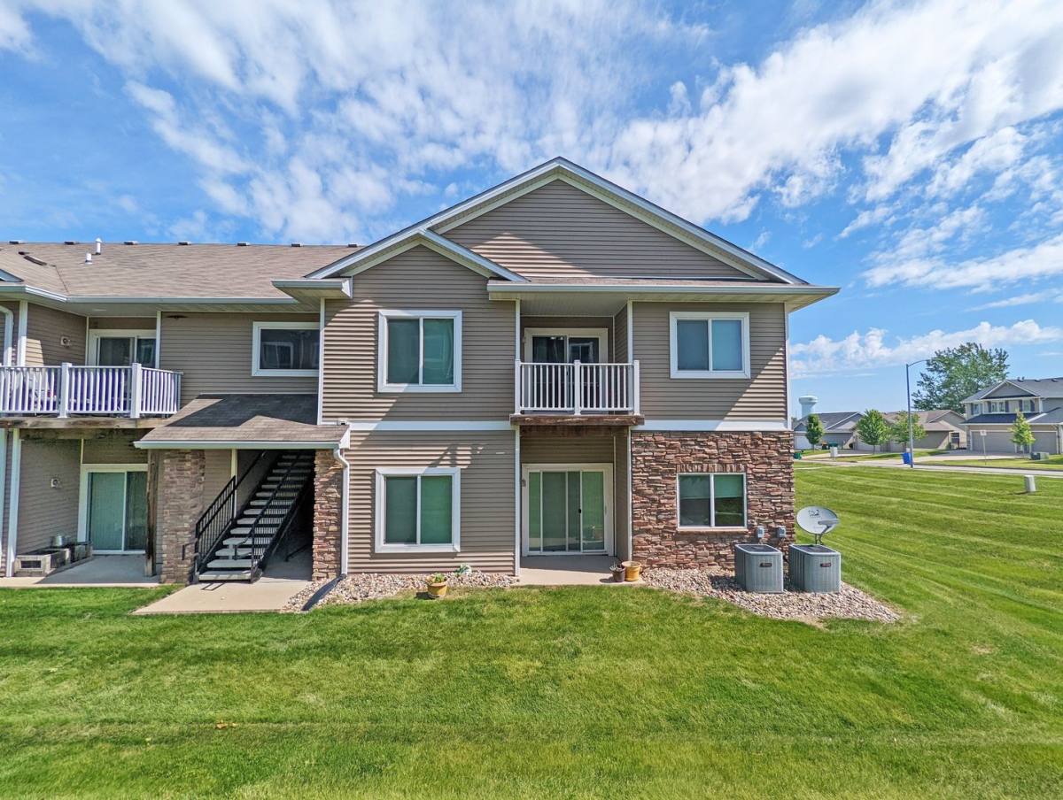 Apartment for rent at 1305 N 6th St, Indianola, IA 50125