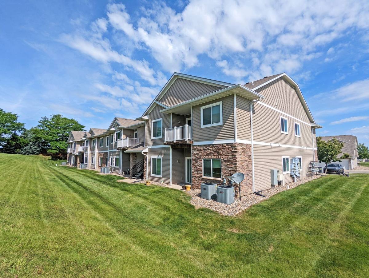 Apartment for rent at 1305 N 6th St, Indianola, IA 50125