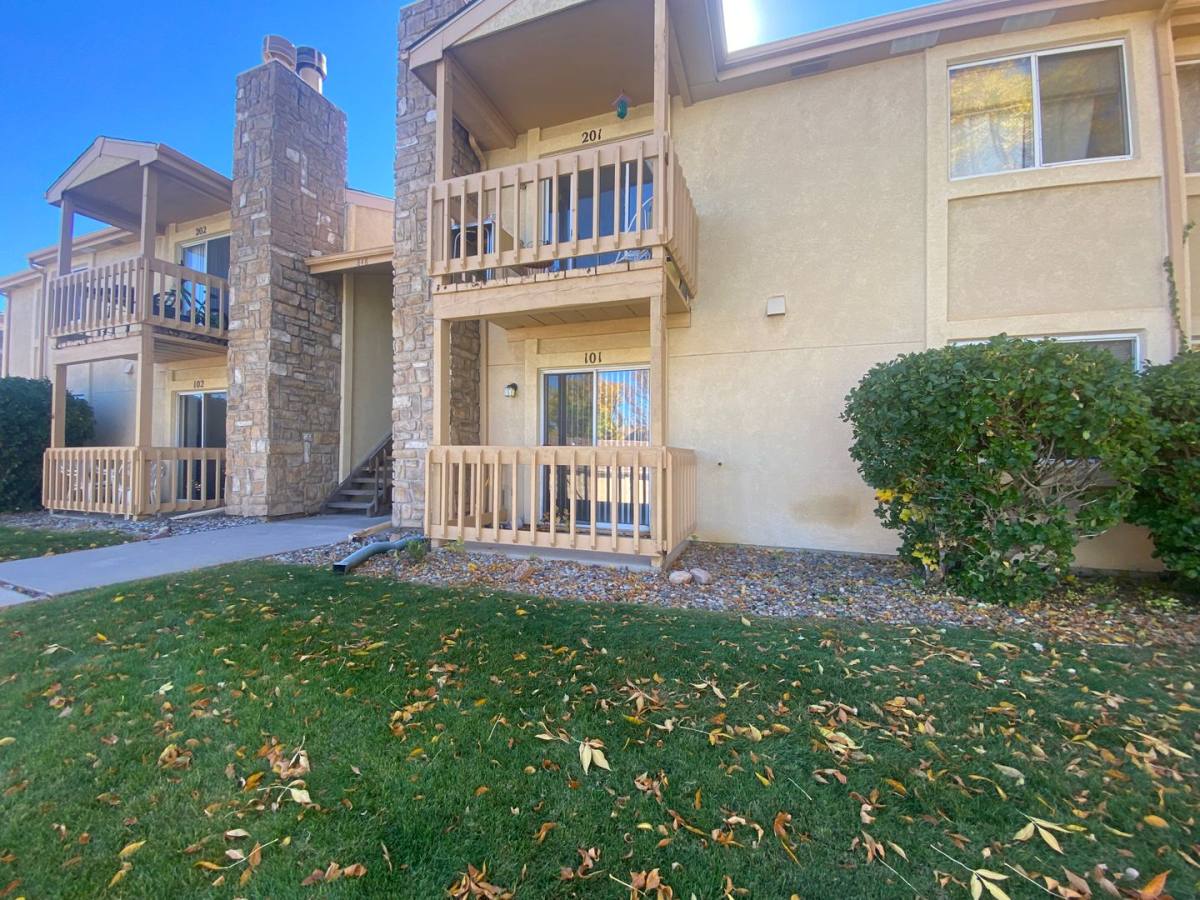 Condo for rent at 848 Tenderfoot Hill Rd, Colorado Springs, CO 80906