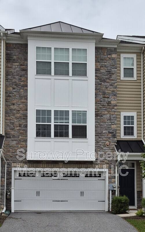 Townhouse for rent at 19 Skylar Circle, Media, PA 19063