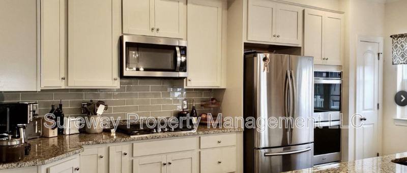 Townhouse for rent at 19 Skylar Circle, Media, PA 19063
