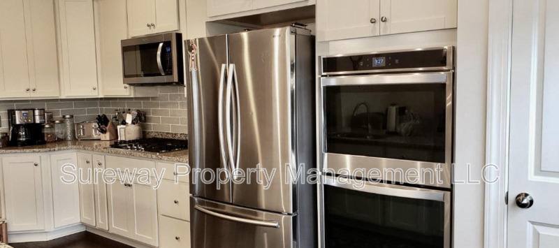 Townhouse for rent at 19 Skylar Circle, Media, PA 19063