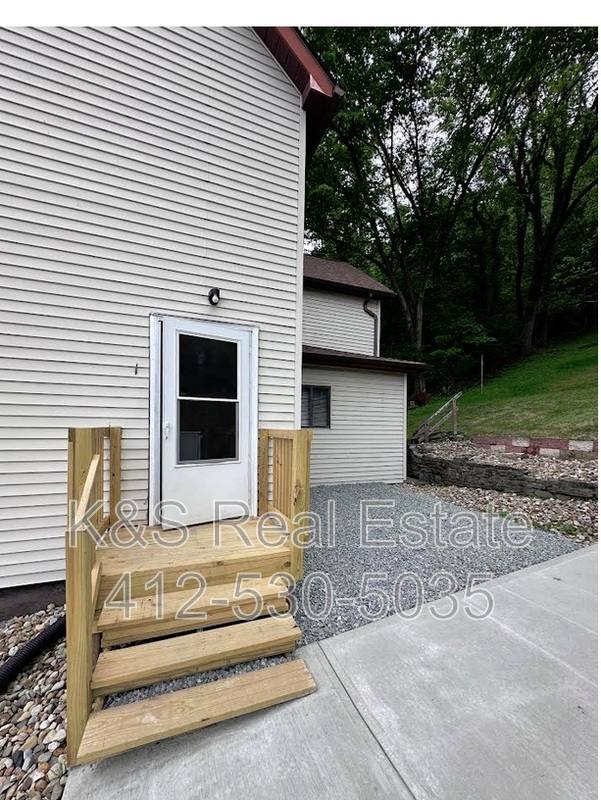 Apartment for rent at 224 N 5th St #1, West Newton, PA 15089