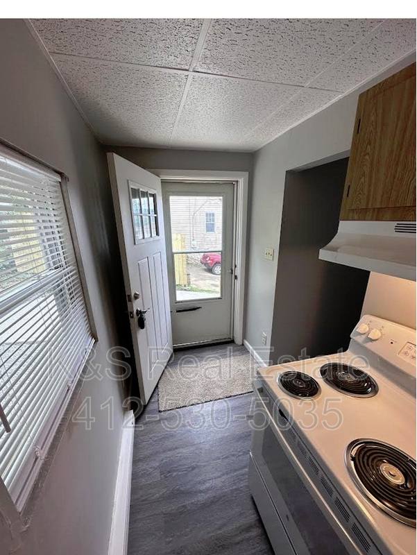 Apartment for rent at 224 N 5th St #1, West Newton, PA 15089