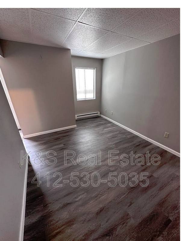 Apartment for rent at 224 N 5th St #1, West Newton, PA 15089