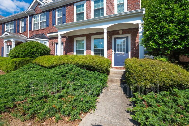 Townhouse for rent at 1528 Cove Creek Circle, Norcross, GA 30093