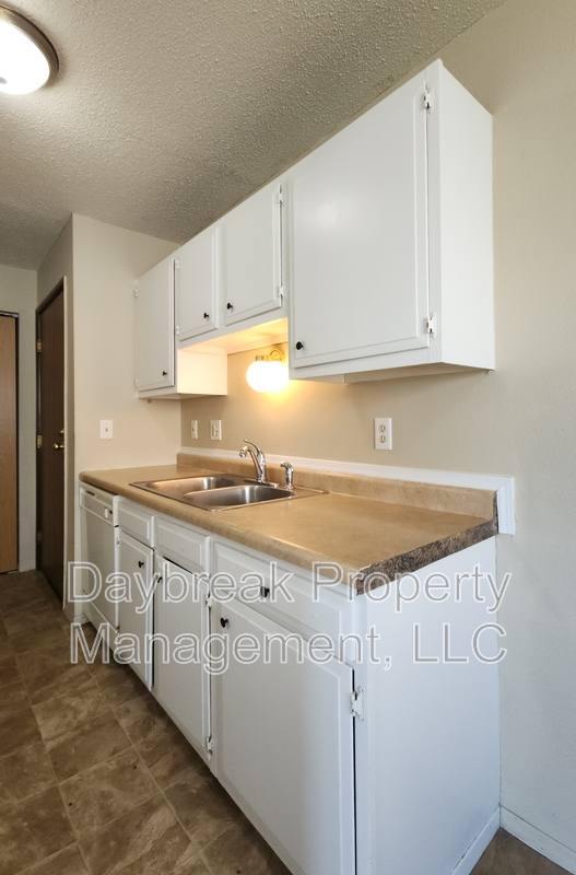 Apartment for rent at 2414 3rd Ave N #7, Moorhead, MN 56560