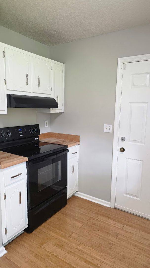 House for rent at 6000 Cherokee Hill Dr NW, Huntsville, AL 35810