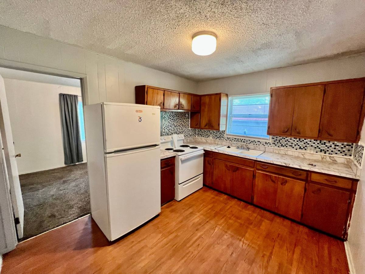 Apartment for rent at 421 E 10th St, Baxter Springs, KS 66713