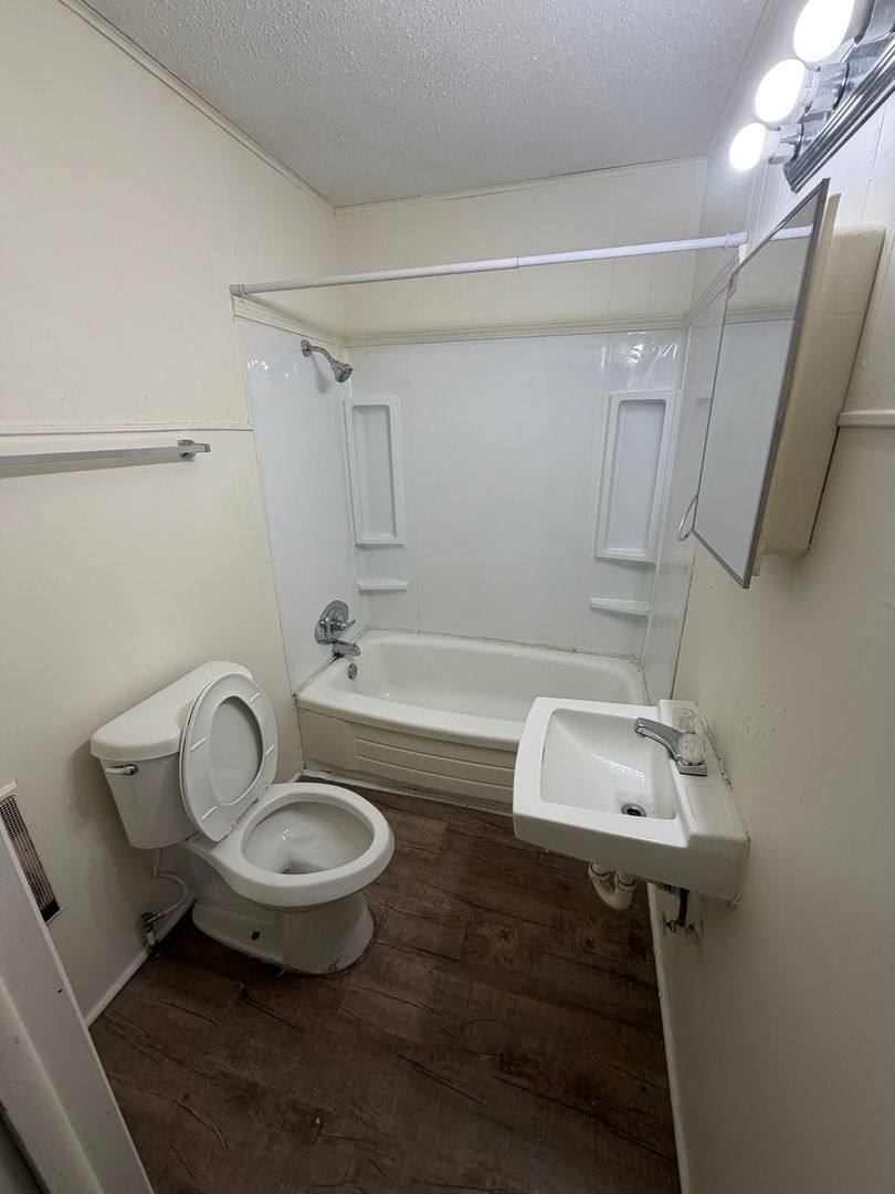 Apartment for rent at 421 E 10th St, Baxter Springs, KS 66713