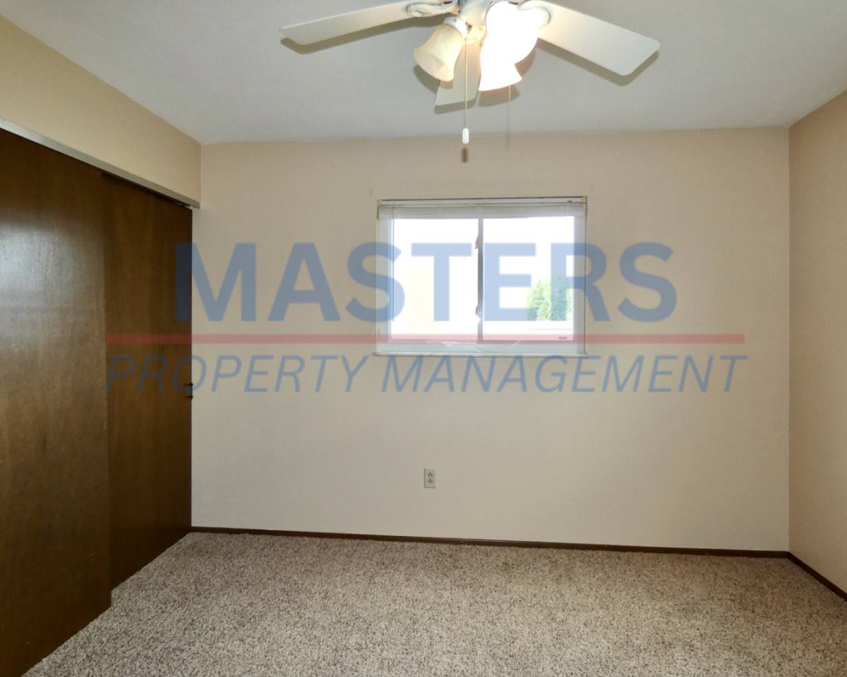 Apartment for rent at 135 Edgewood Dr, Perrysburg, OH 43551