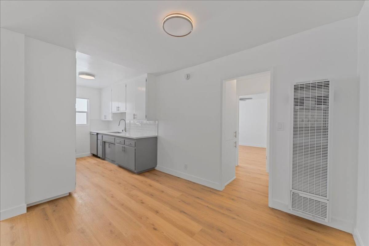 Apartment for rent at 6615 Franklin Ave #323, Los Angeles, CA 90028