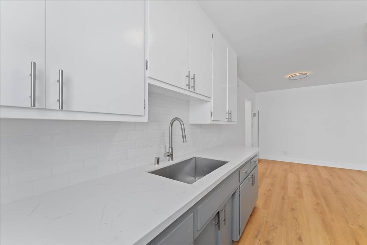 Apartment for rent at 6615 Franklin Ave #323, Los Angeles, CA 90028