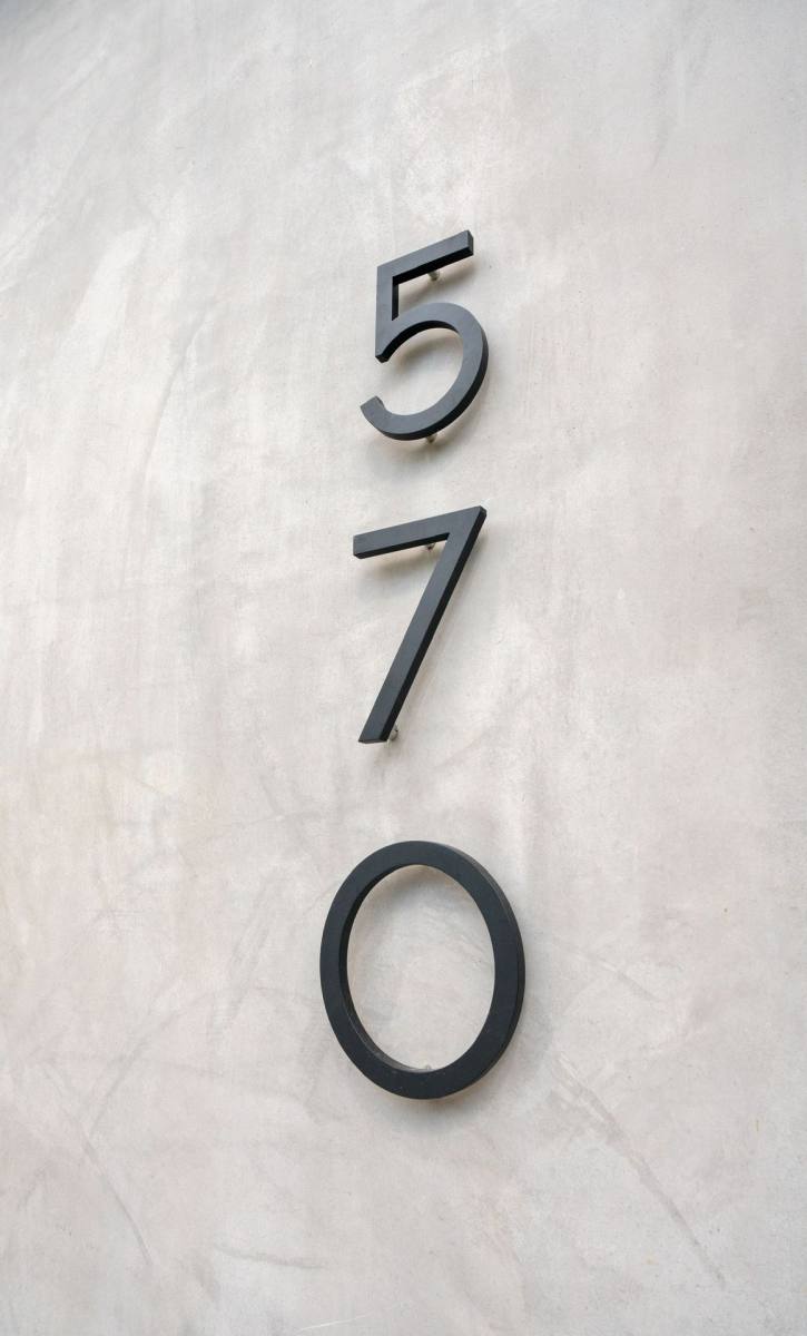 Apartment for rent at 570 Los Robles Ave, Pasadena, CA 91101