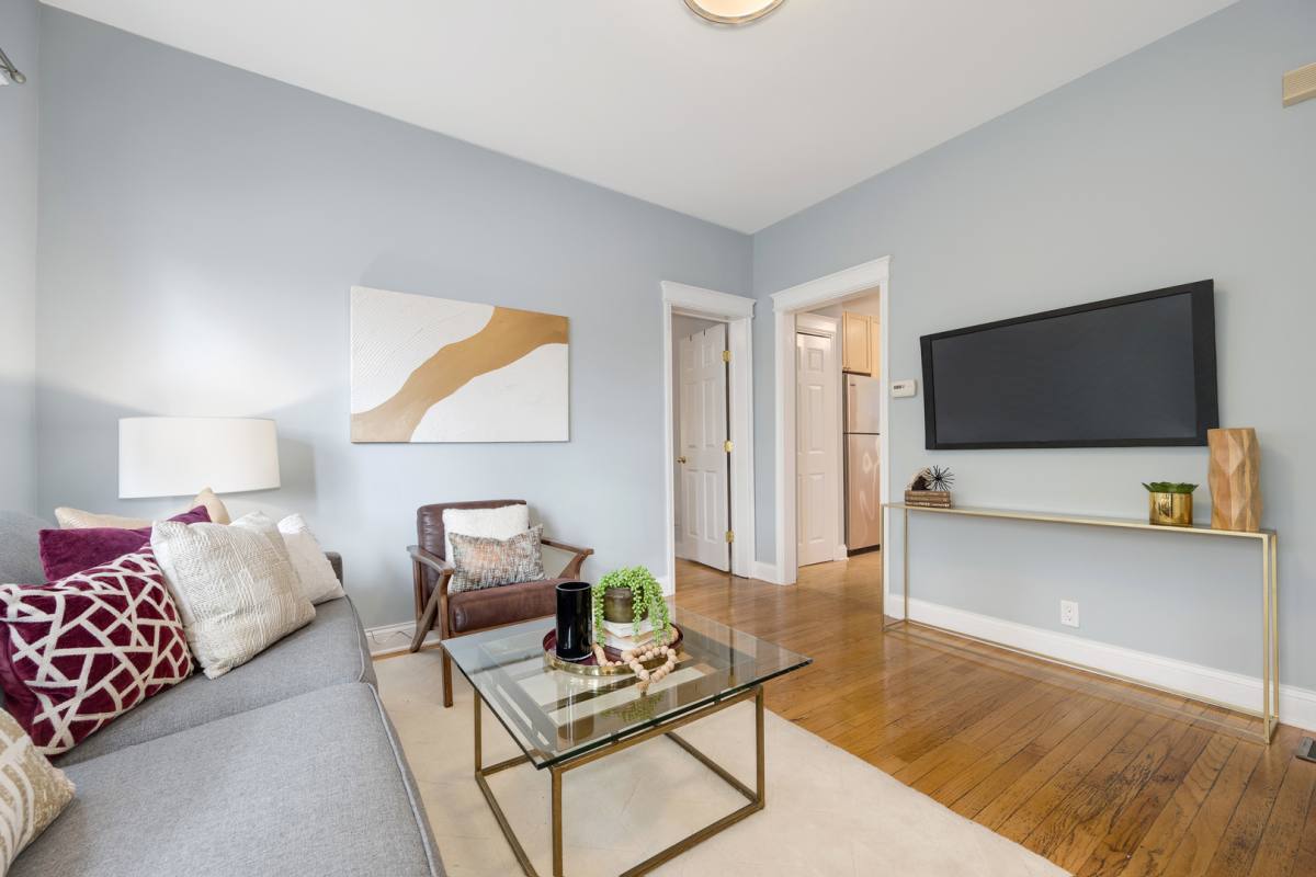 Condo for rent at 3805 N Ravenswood, Chicago, IL 60613