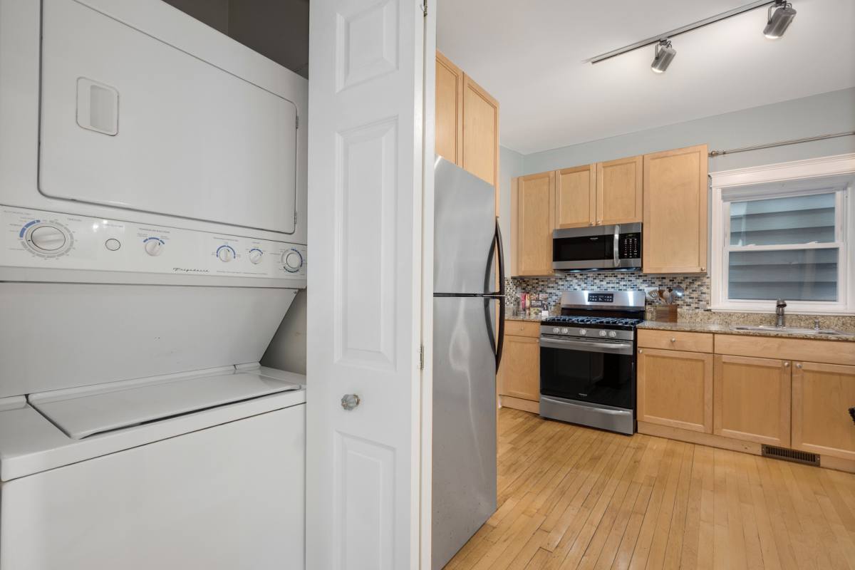 Condo for rent at 3805 N Ravenswood, Chicago, IL 60613